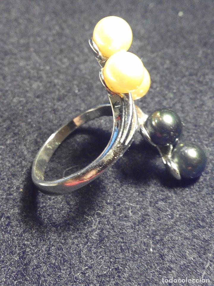 Joyeria: ANILLO PLATA CON PERLAS A DOS COLORES. B13 - Foto 2