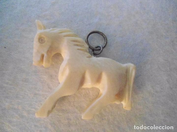 Joyeria: ANTIGUO COLGANTE CABALLO - Foto 1