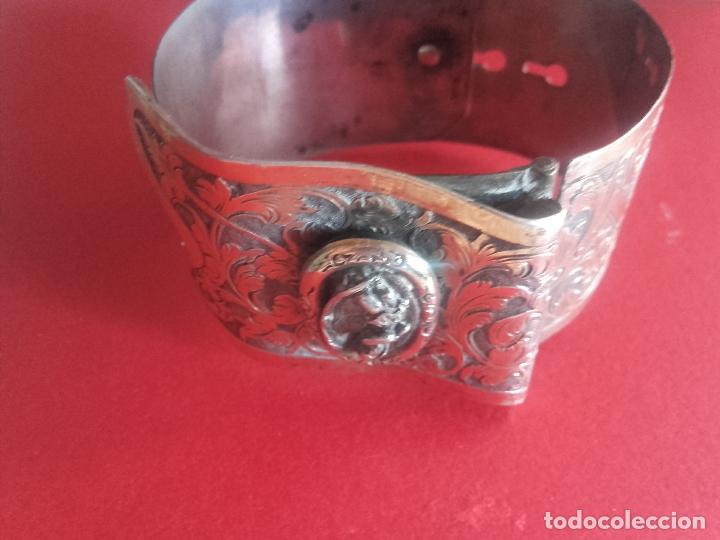 Joyeria: pulsera brazalete plata cincelada del XIX - Foto 2