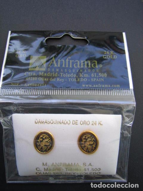 Gioielleria: Pendientes adamasquinados  con motivos hispano arabes