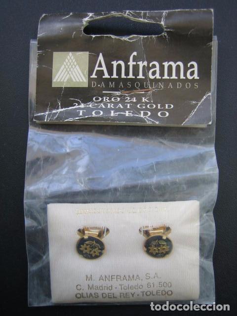 Schmuck: Pendientes adamasquinados con motivos hispano arabes