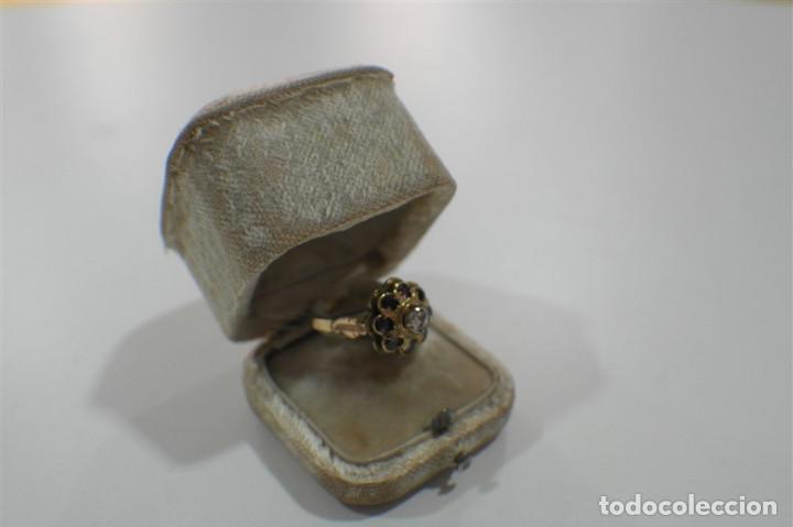 Joyeria: Antiguo anillo de oro y amatistas - Foto 2