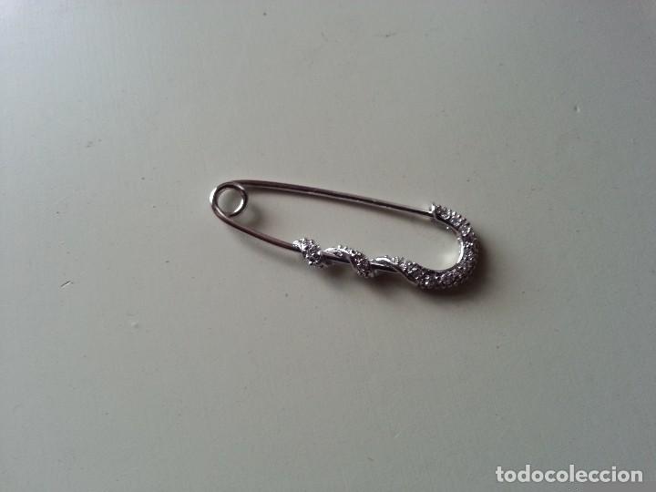 Joyeria: Imperdible con circonitas rodio - Foto 1