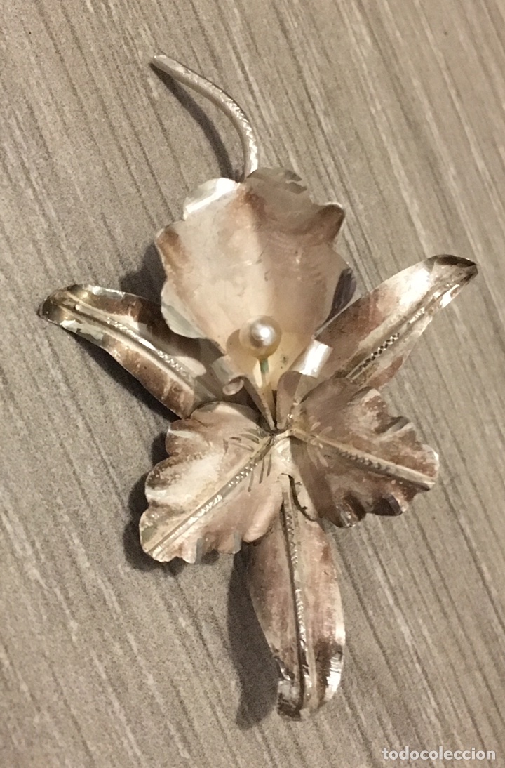 Joyeria: BROCHE DE PLATA Y UNA PERLA EN EL CENTRO 6 X 3,5 CM - Foto 2