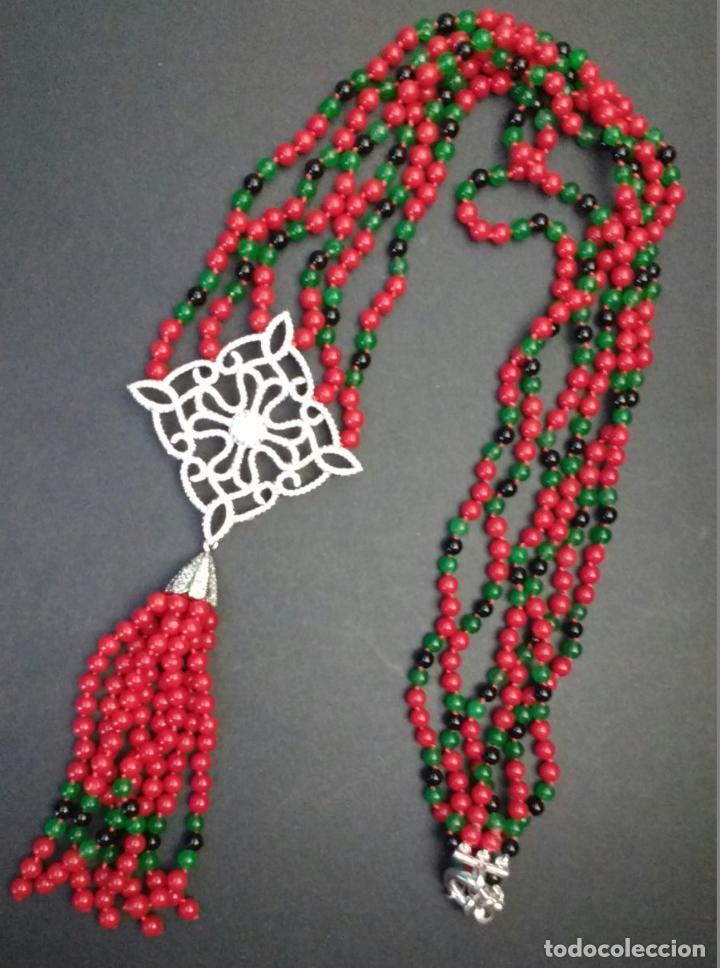 Joyeria: Collar de coral, jadeita y &ograve;nix. - Foto 1