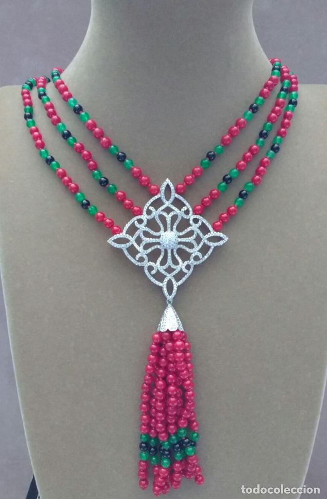 Joyeria: Collar de coral, jadeita y &ograve;nix. - Foto 2