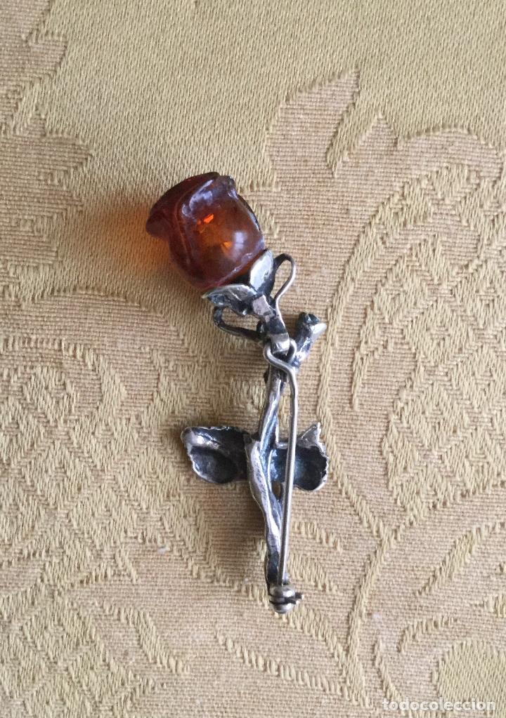 Joyeria: ANTIGUO BROCHE CON FORMA DE ROSA DE PLATA Y AMBAR - Foto 2
