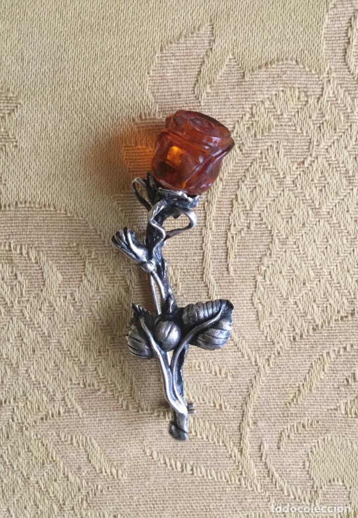 Joyeria: ANTIGUO BROCHE CON FORMA DE ROSA DE PLATA Y AMBAR - Foto 6
