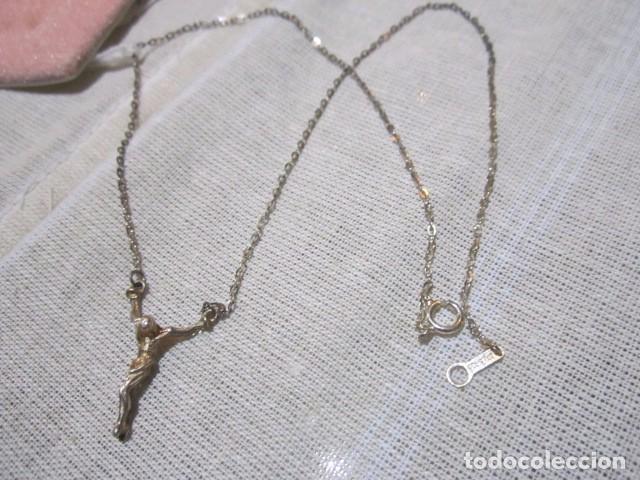 Joyeria: Crucifijo con cadena de plata. 40 cms. largo. Cristo: 2,5 cms. - Foto 1