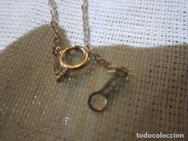 Joyeria: Crucifijo con cadena de plata. 40 cms. largo. Cristo: 2,5 cms. - Foto 3