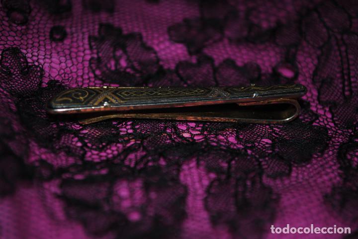 Joyeria: Antiguo broche pisacorbata damasquinado - Foto 2
