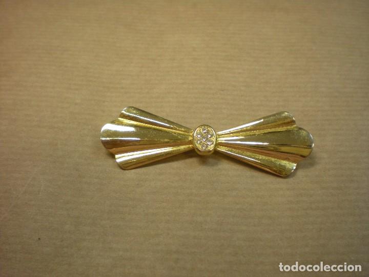 Joyeria: Broche dorado con pedrer&iacute;a 6x2cm - Foto 1
