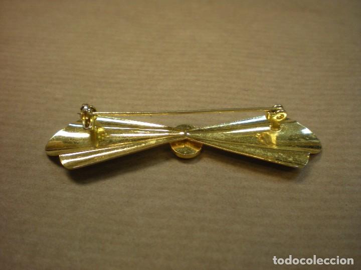 Joyeria: Broche dorado con pedrer&iacute;a 6x2cm - Foto 3