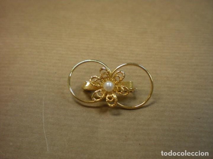 Joyeria: Broche dorado con perla central  4x2,5cm - Foto 1