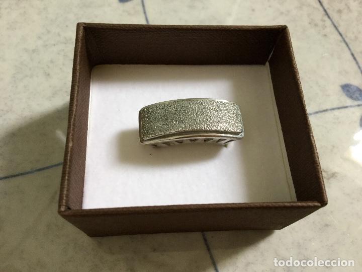 Joyeria: Conjunto de dise&ntilde;o: anillo y pendientes de plata - Foto 3