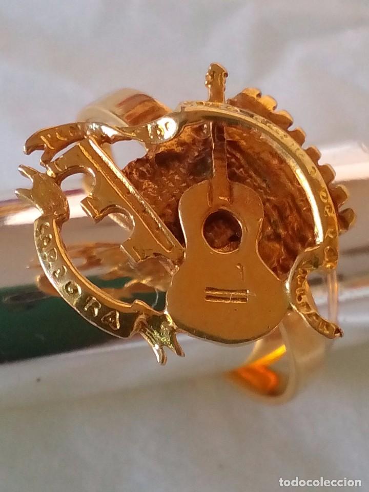 Joyeria: Impresionante anillo aleg&oacute;rico a C&oacute;rdoba en oro de 18 kt