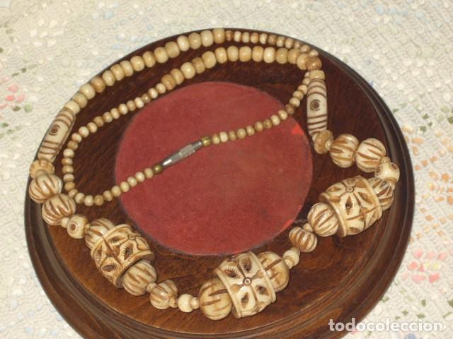 Joyeria: COLLAR LARGO DE HUESO A&Ntilde;OS 70. - Foto 4