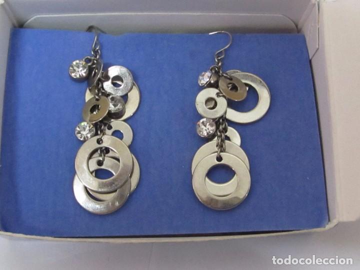 Joyeria: PENDIENTES PLATEADOS DE AVON, CON ESTUCHE - Foto 1