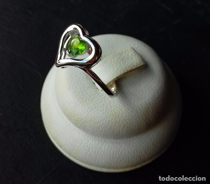 Joyeria: Anillo en Plata de Ley con Circonita verde - Foto 2