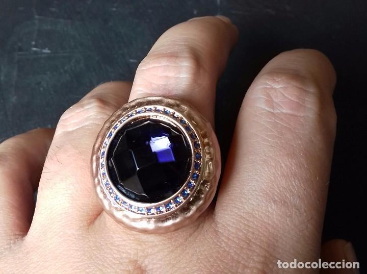Joyeria: Anillo de bronce pulido y cristal - Foto 2
