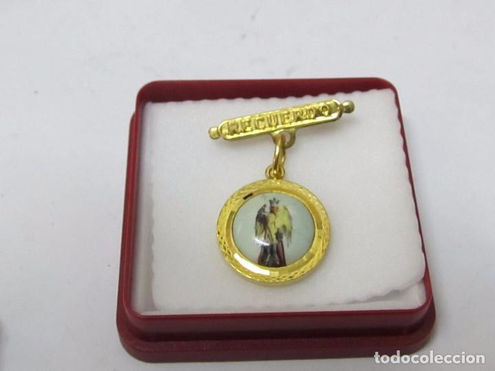 Joyeria: BROCHE MEDALLITA CHAPADA EN ORO - Foto 1