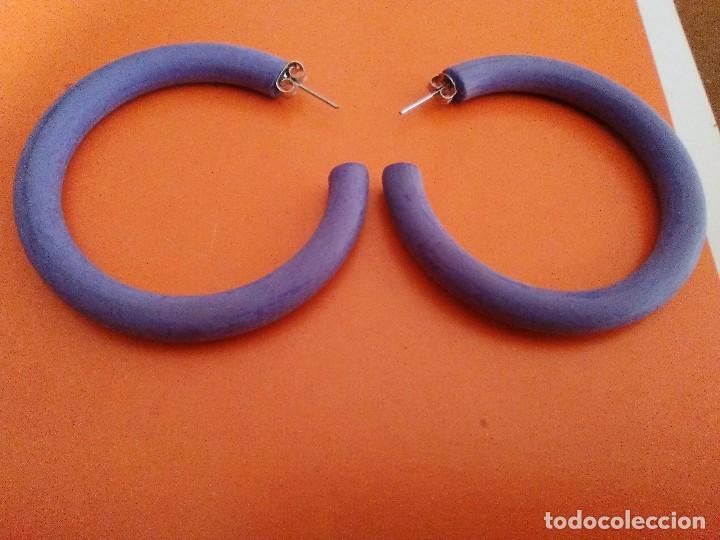 Gioielleria: Pareja de pendientes, esclavas.