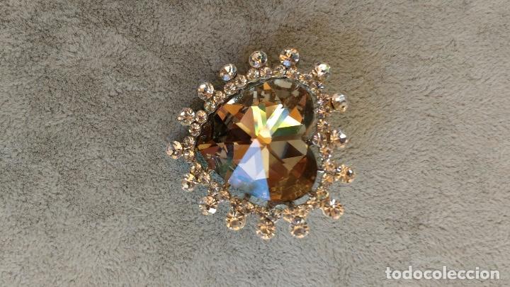 Joyeria: broche piedras tipo swarovsky/ forma de coraz&oacute;n - Foto 1