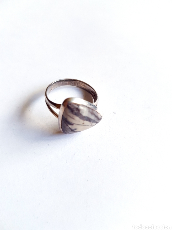 Joyeria: Anillo de plata y piedra - Foto 1