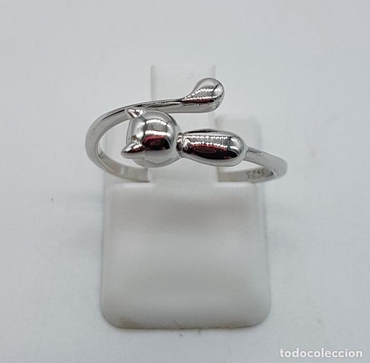 Joyeria: Original anillo con forma de gato en plata de ley contrastada . - Foto 1