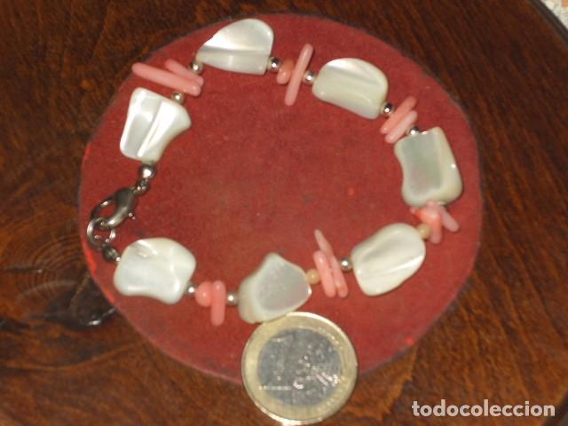 Joyeria: PULSERA DE CORAL Y NACAR MADRE PERLA. - Foto 2