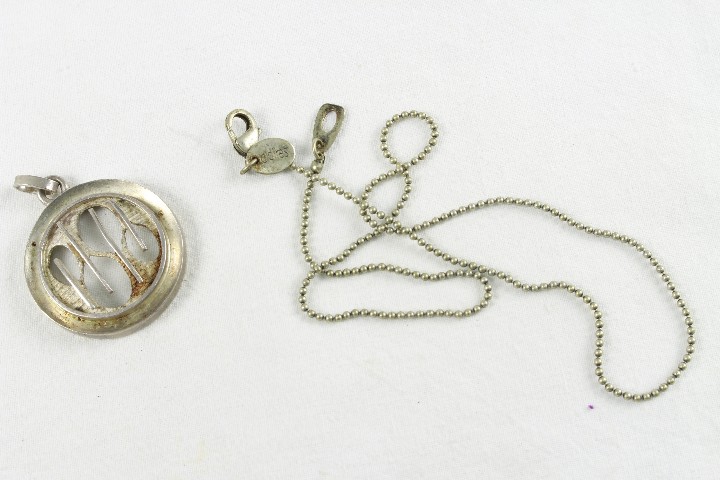 Joyeria: Medalla moderna con cadena - Foto 2