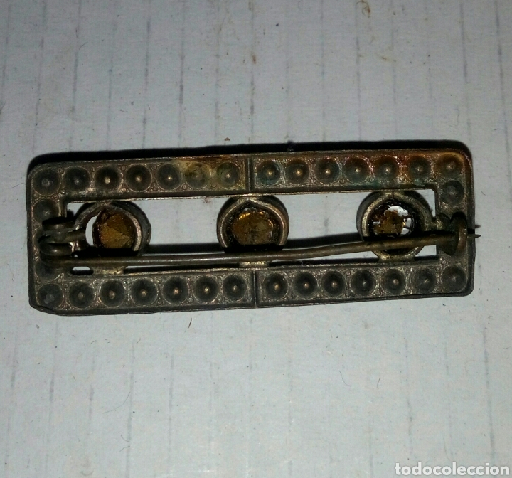 Joyeria: Antiguo broche metalico - Foto 2