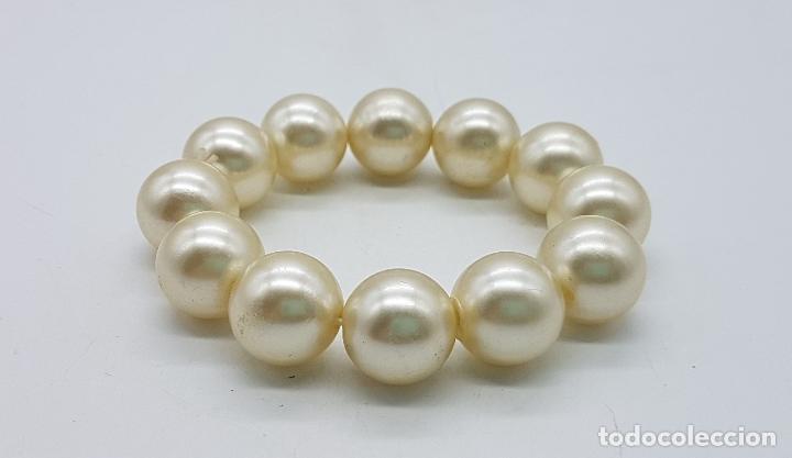 Joyeria: Pulsera antigua en s&iacute;mil de perlas grandes . - Foto 4