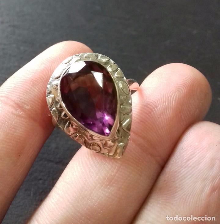 Joyeria: Anillo en Plata de Ley y Amatista - Foto 2