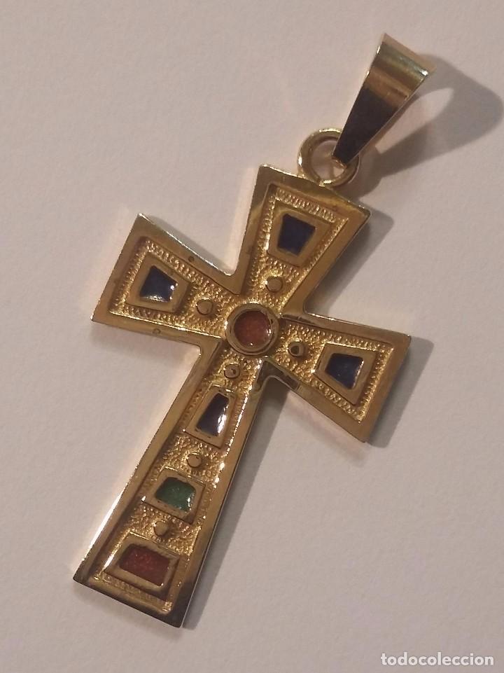 Joyeria: Cruz de Oro 18 Kiltes y Esmalte. - Foto 2