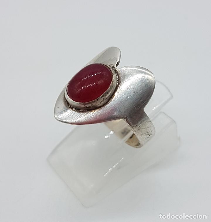 Joyeria: Anillo antiguo en plata de ley contrastada y cabuj&oacute;n de &aacute;gata roja . - Foto 1