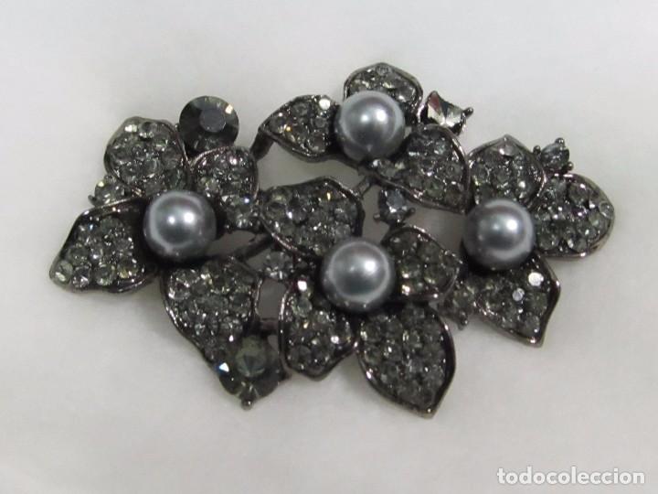 Joyeria: BROCHE EN RODIO NEGRO CON PERLAS /B77 - Foto 1