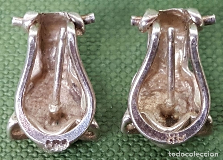 Joyeria: PAREJA DE PENDIENTES DE SE&Ntilde;ORA EN PLATA. CIRCA 1960. - Foto 2
