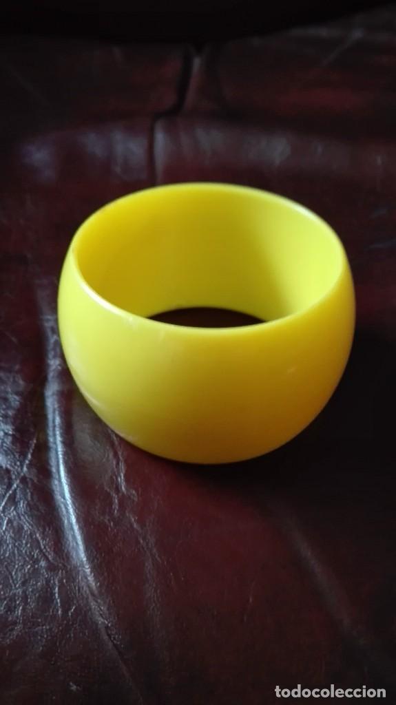 Joyeria: Pulsera amarilla de pl&aacute;stico. - Foto 1