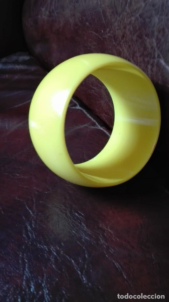 Joyeria: Pulsera amarilla de pl&aacute;stico. - Foto 2