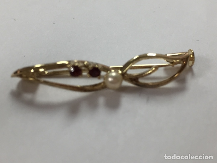 Joyeria: Broche de plata chapada con 2 granates y una perla /B31 - Foto 1
