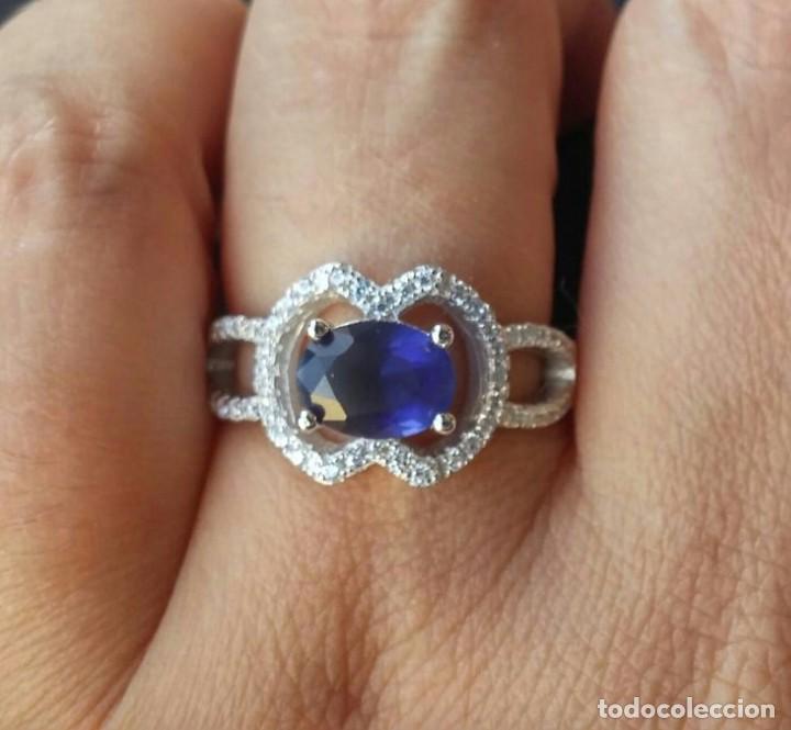 Joyeria: Anillo en Plata de Ley, Zafiro y Topacios blancos - Foto 1