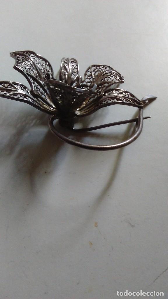 Joyeria: Antiguo broche de filigrana de plata en forma de flor - Foto 5