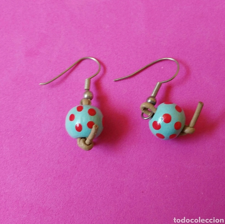Jewelry: PENDIENTES. MADERA PINTADA Y CUERO.FINAL DEL SIGLO XX. ENVIO INCLUIDO EN EL PRECIO.