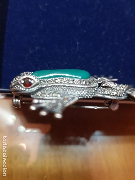 Joyeria: Antiguo broche de plata con crisoprasos. - Foto 2
