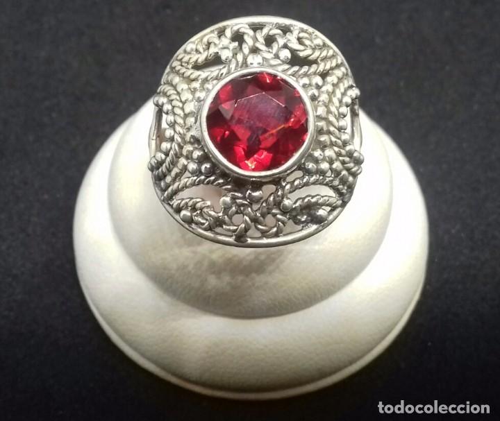 Joyeria: Anillo en Plata de Ley labrada - Foto 1