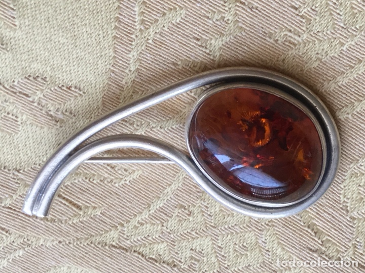 Joyeria: ANTIGUO BROCHE DE &Aacute;MBAR DEL B&Aacute;LTICO CON PLATA DE LEY - Foto 5