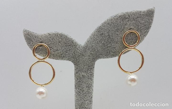 Joyeria: Pendientes de dise&ntilde;o sofisticado en plata de ley chapada en oro de 18k y perlas . - Foto 5