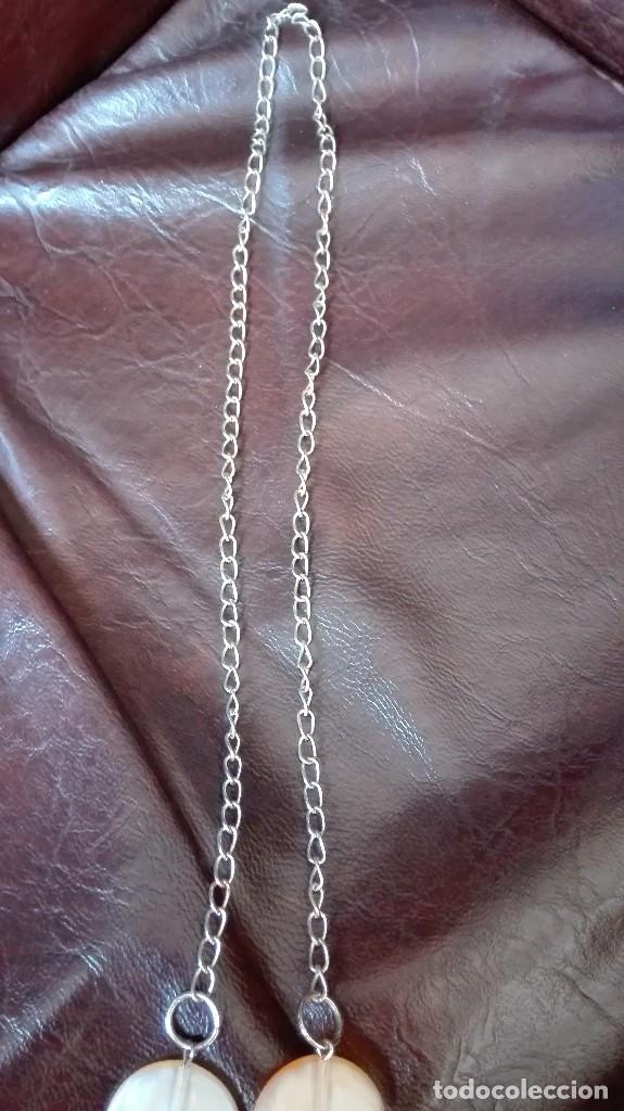 Joyeria: Collar de metal y pl&aacute;stico. - Foto 4