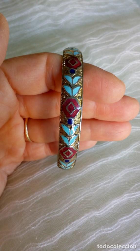 Joyeria: pulsera plateada y esmaltes de colores - Foto 1